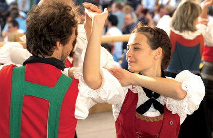 «Tirol Dancers» продвигают народные танцы в США