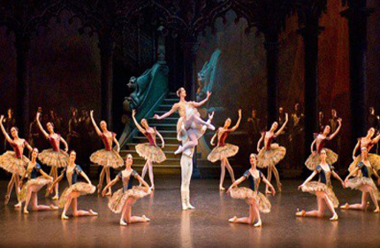 Парижский балет едет в Москву