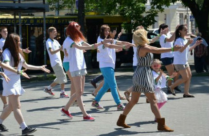 Состоялся тематический флешмоб в поддержку Всемирного дня борьбы с гепатитом